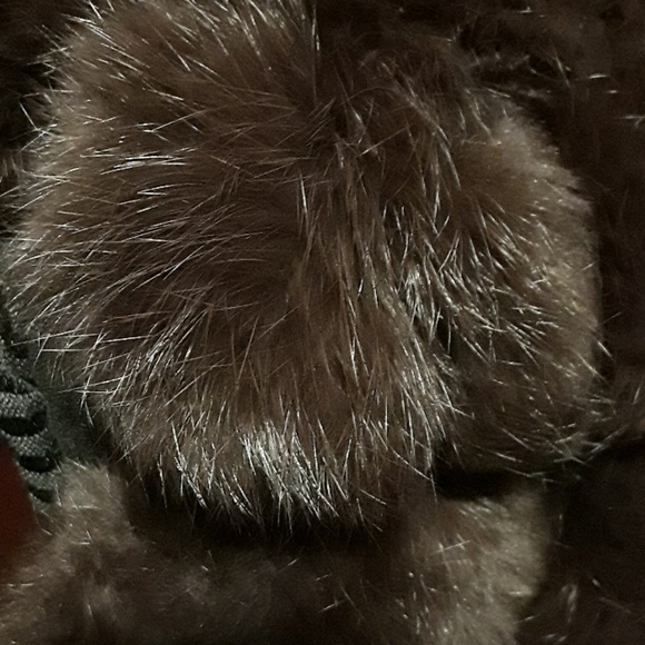 Brown  Fur pom pom scarf - Picture 2 of 4